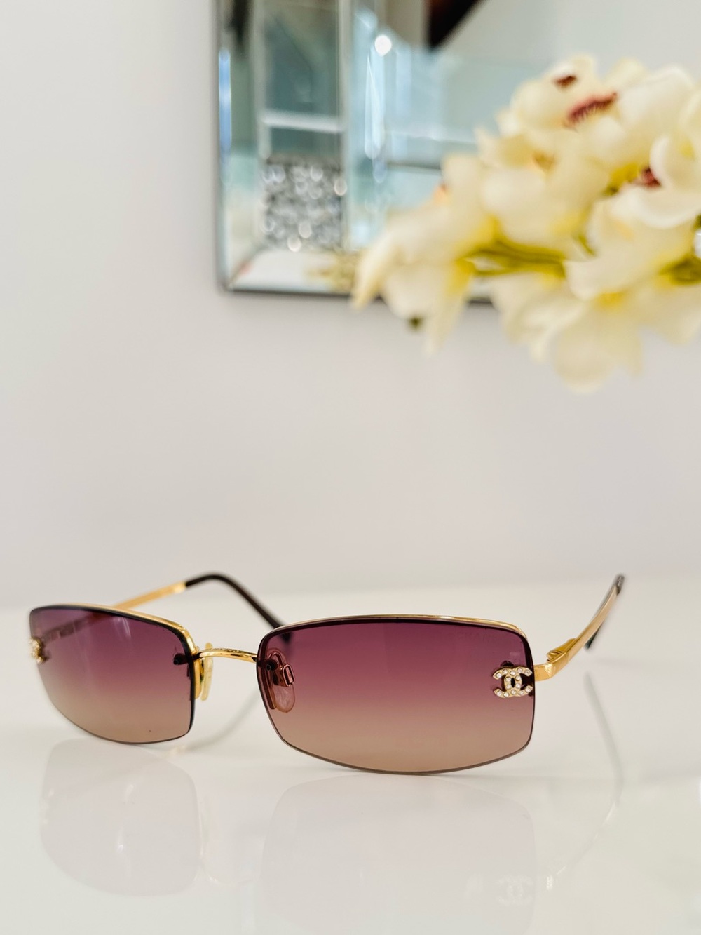 Extremely RARE 🍒 Chanel Vintage Gold crystal Swarovski rimless sunglasses - Picture 6 of 9